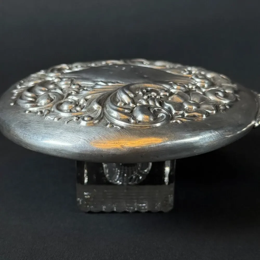 N/A this antique